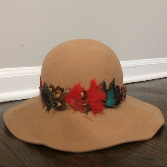 Jean Sutton Accessories - Autumn Wool/Feather Hat